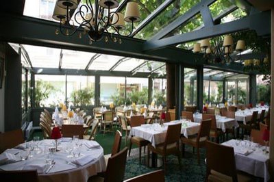 Restaurant Au Moulin Vert Paris